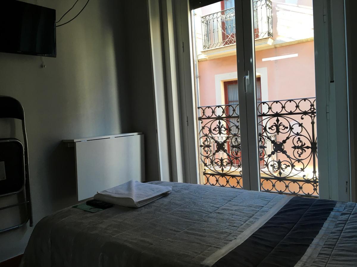 Pensión La Bilbaina - Albergue Logroño Exterior foto
